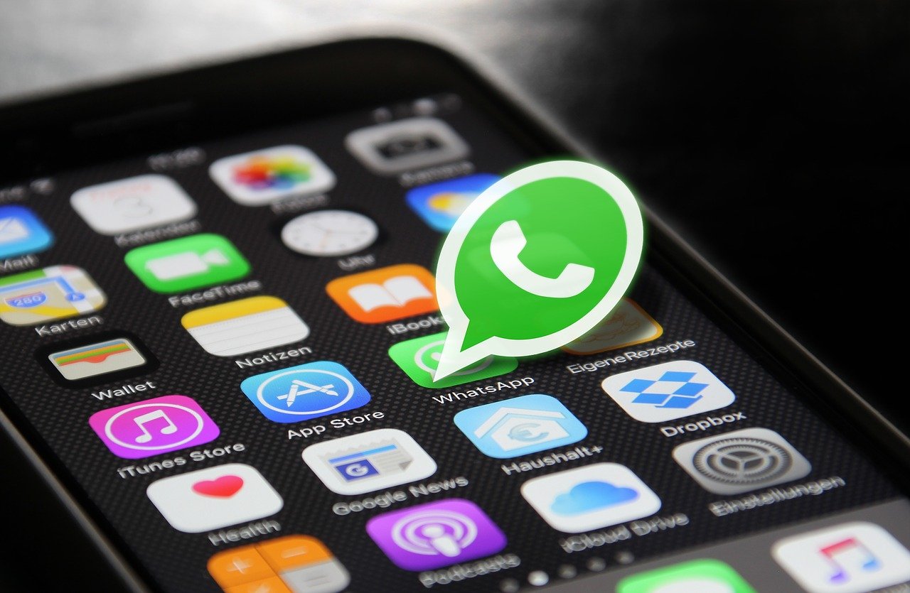 Choosing the Right Path iOS vs Android App-image